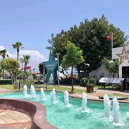 New In Center, 3 Min Walk To Apartment *
